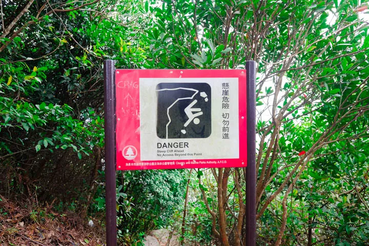 One of the many danger signs around Lion Rock.